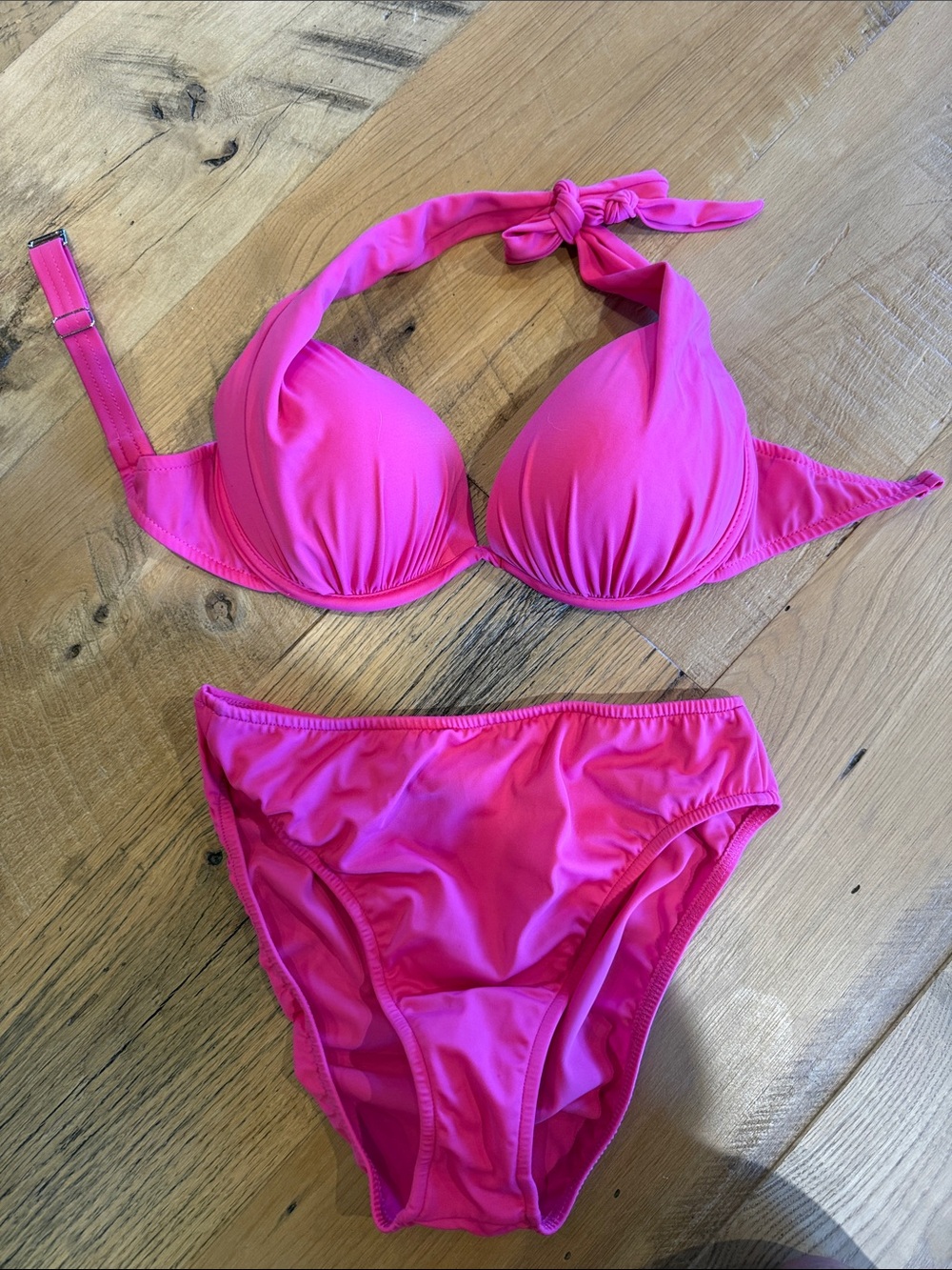 VENUS Hot Pink Halter Bikini Set size 8 bottom C cup top vacation beach cruise